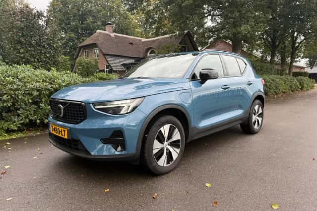 Volvo XC40 (2023) thumbnail 1