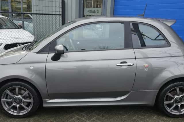 Abarth 500 (2019) thumbnail 2
