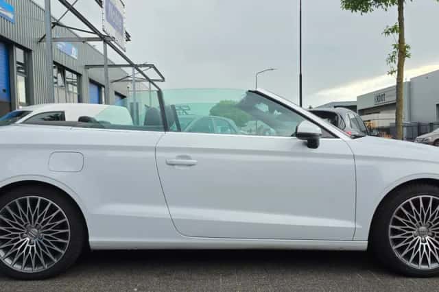 Audi A3 (2015) thumbnail 3