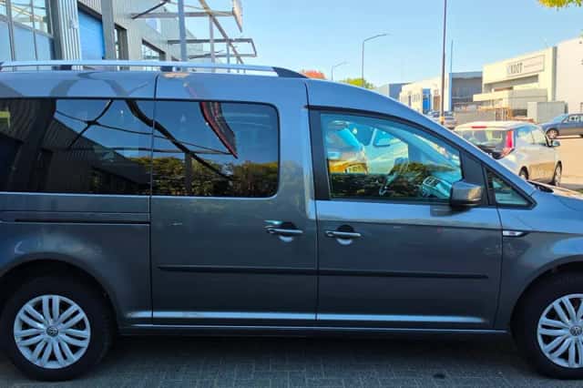 Volkswagen Caddy (2018) thumbnail 3