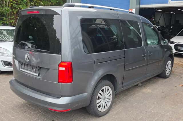 Volkswagen Caddy Maxi (2018) thumbnail 3