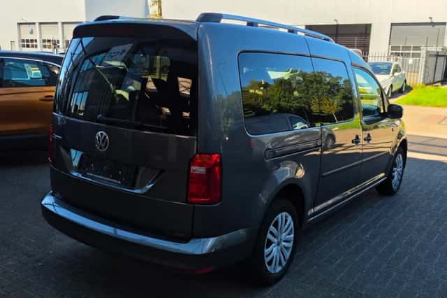 Volkswagen Caddy (2018) thumbnail 4