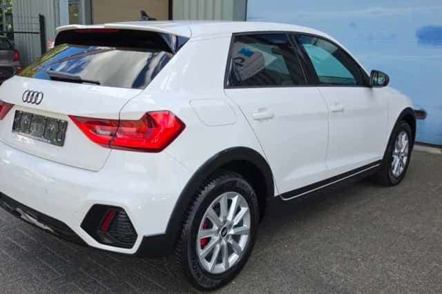 Audi A1 (2021) thumbnail 3