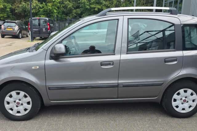 Fiat Panda (2010) thumbnail 2
