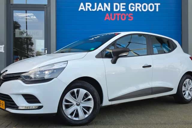 Renault Clio (2019) thumbnail 1