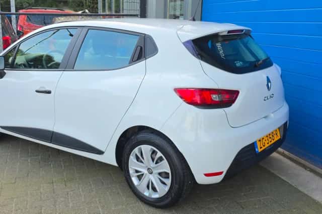 Renault Clio (2019) thumbnail 6