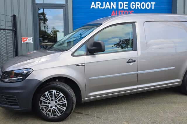 Volkswagen Caddy (2018) thumbnail 1