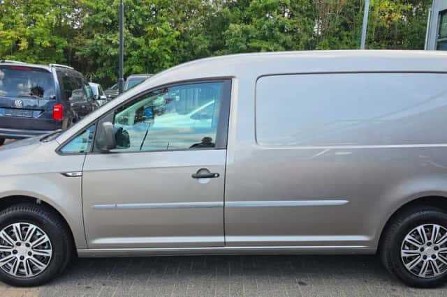 Volkswagen Caddy (2018) thumbnail 2