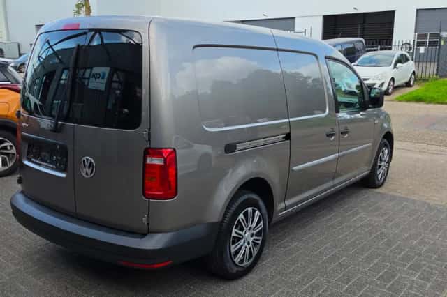 Volkswagen Caddy (2018) thumbnail 6