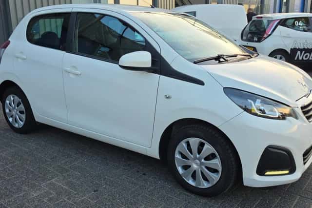 Peugeot 108 (2015) thumbnail 4