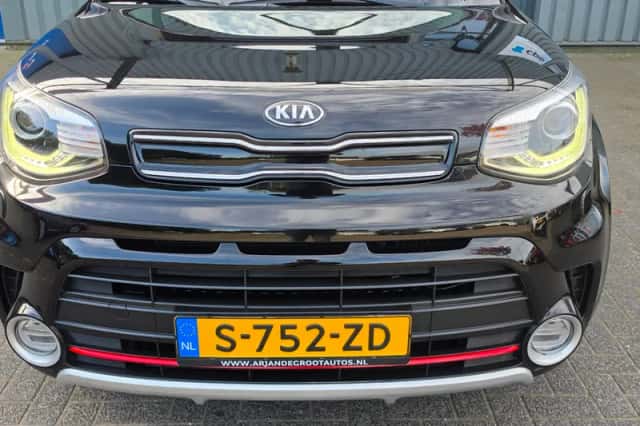 Kia Soul (2019) thumbnail 4