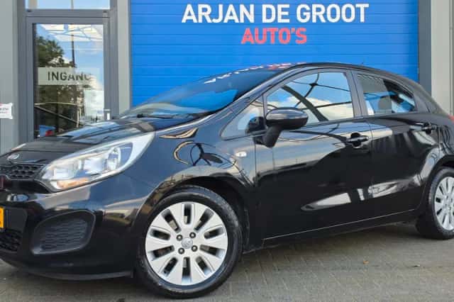 Kia Rio (2012) thumbnail 1