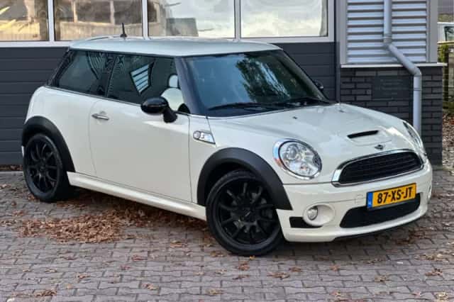 MINI Cooper S (2007) thumbnail 5