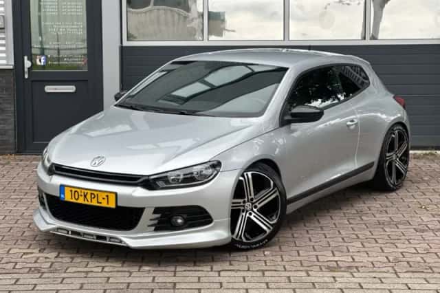 Volkswagen Scirocco (2010) thumbnail 1