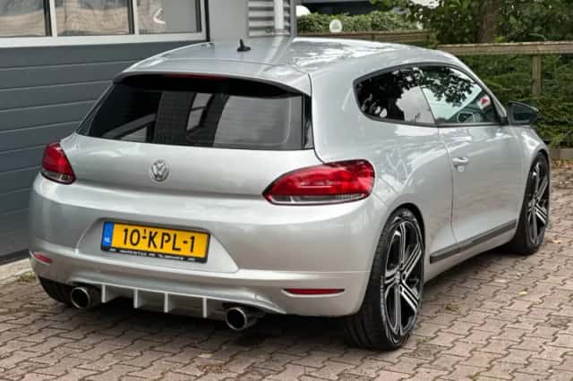 Volkswagen Scirocco (2010) thumbnail 3