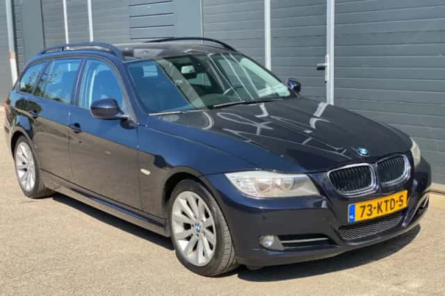 BMW 3-Serie (2010) thumbnail 2