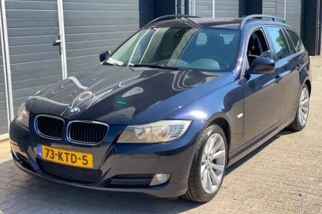 BMW 3-Serie (2010) thumbnail 3