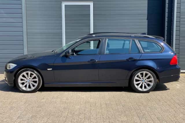 BMW 3-Serie (2010) thumbnail 4