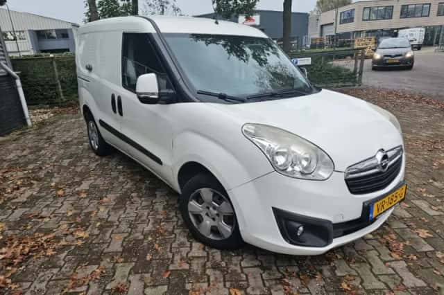 Opel Combo (2015) thumbnail 3