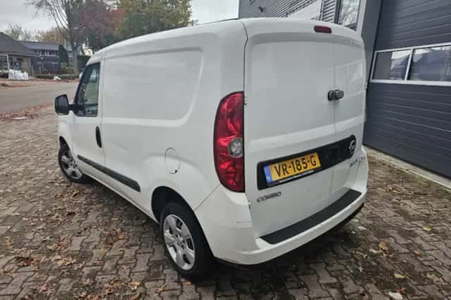 Opel Combo (2015) thumbnail 4