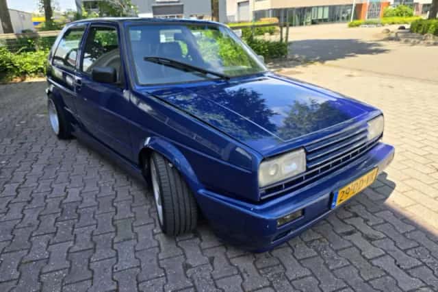 Volkswagen Golf (1989) thumbnail 3