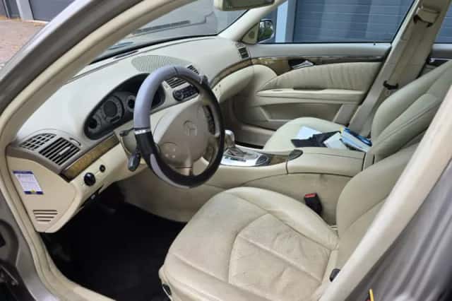Mercedes-Benz E-Klasse (2005) thumbnail 2