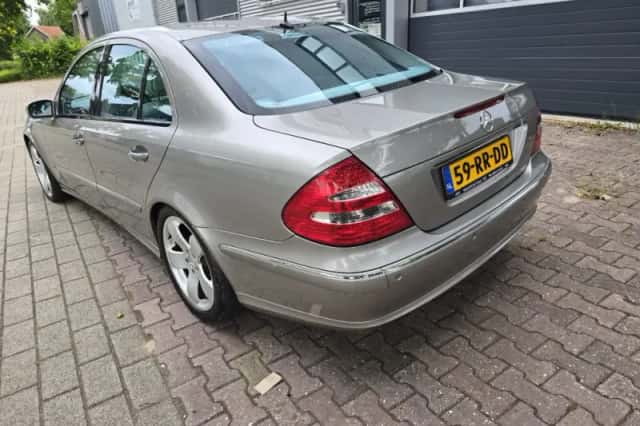 Mercedes-Benz E-Klasse (2005) thumbnail 6