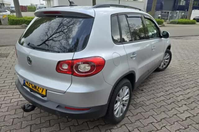 Volkswagen Tiguan (2008) thumbnail 6