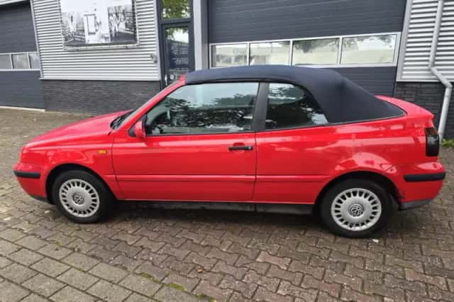 Volkswagen Golf (1999) thumbnail 4