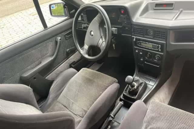Opel Kadett (1990) thumbnail 3