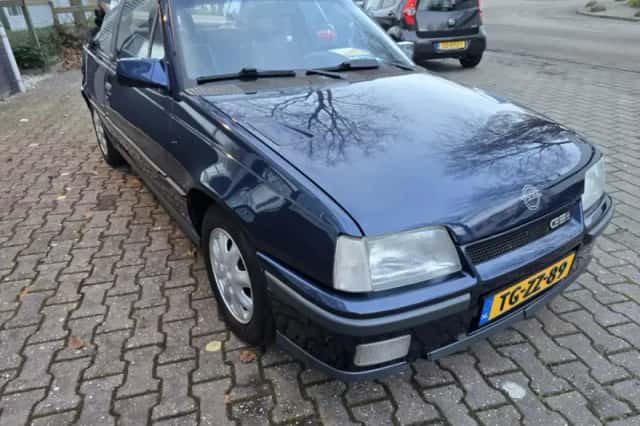 Opel Kadett (1990) thumbnail 4