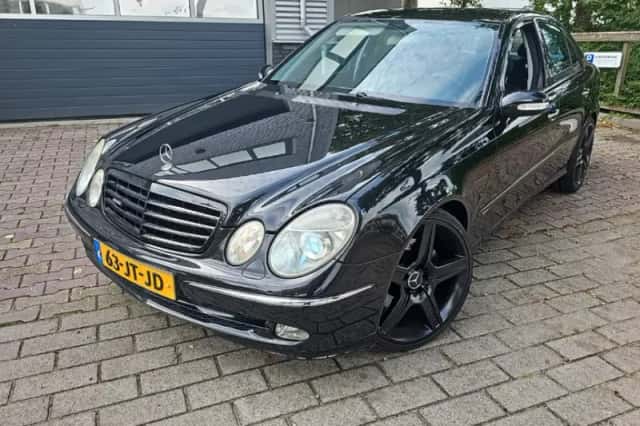 Mercedes-Benz E-Klasse (2002) thumbnail 1