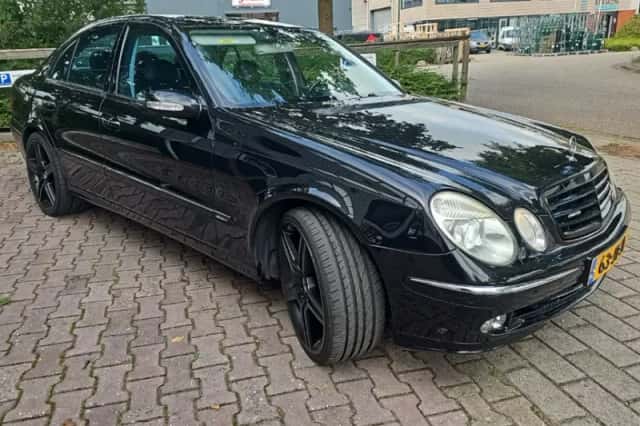Mercedes-Benz E-Klasse (2002) thumbnail 3