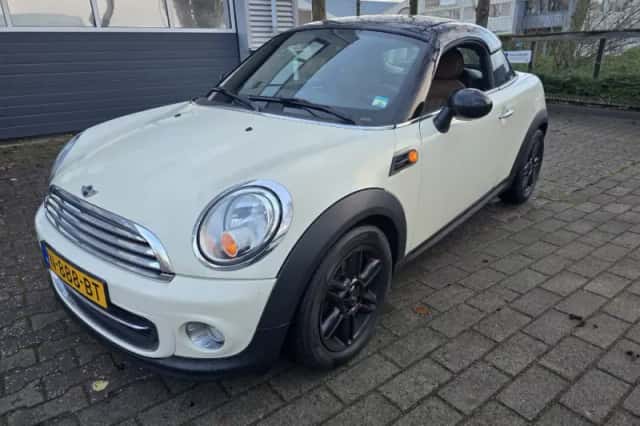 MINI Coupé (2012) thumbnail 1