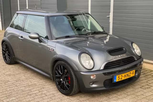 MINI Cooper S (2003) thumbnail 2