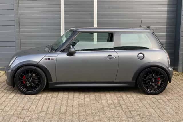 MINI Cooper S (2003) thumbnail 4