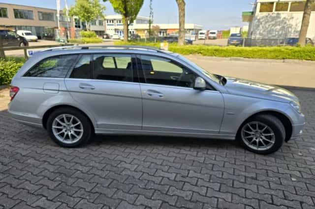 Mercedes-Benz C-Klasse (2008) thumbnail 4