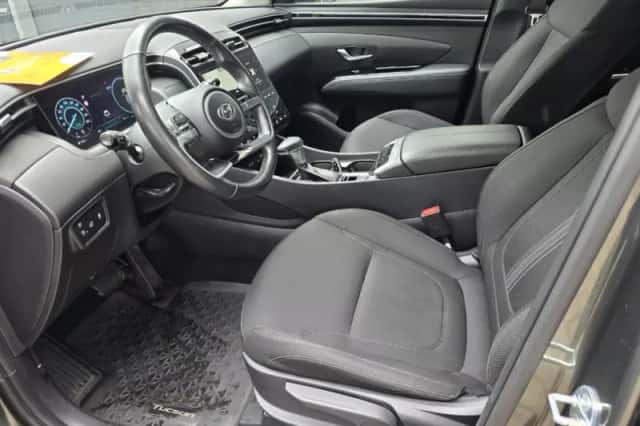 Hyundai Tucson (2023) thumbnail 2