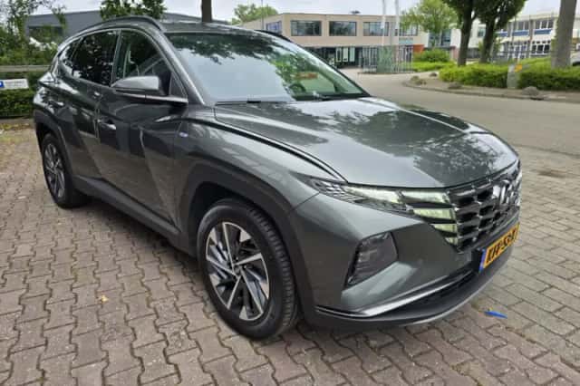 Hyundai Tucson (2023) thumbnail 3