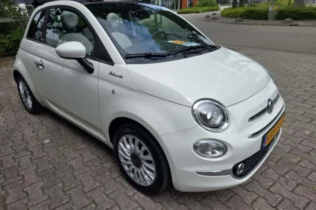 Fiat 500 (2022) thumbnail 3