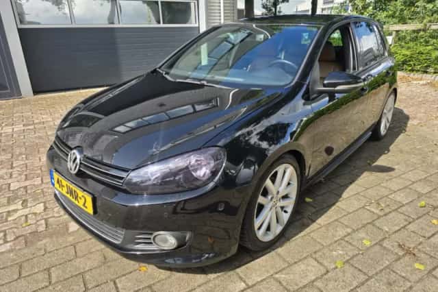 Volkswagen Golf (2009) thumbnail 1