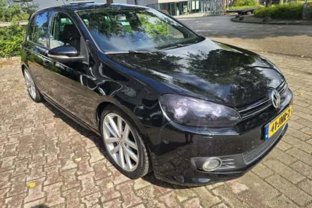 Volkswagen Golf (2009) thumbnail 3