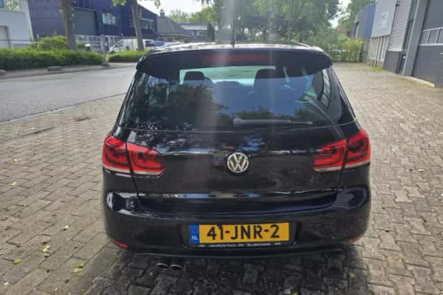 Volkswagen Golf (2009) thumbnail 6
