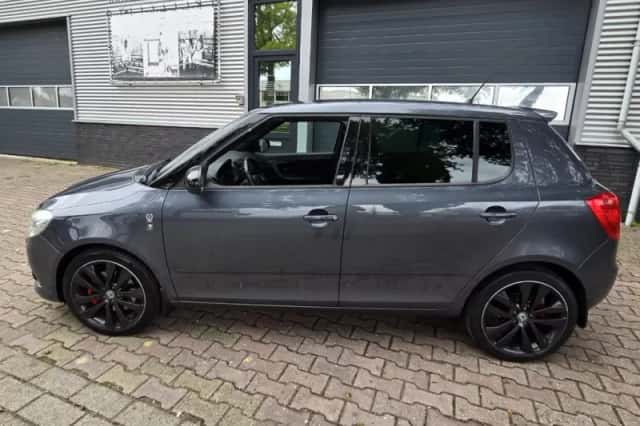 Škoda Fabia (2012) thumbnail 6