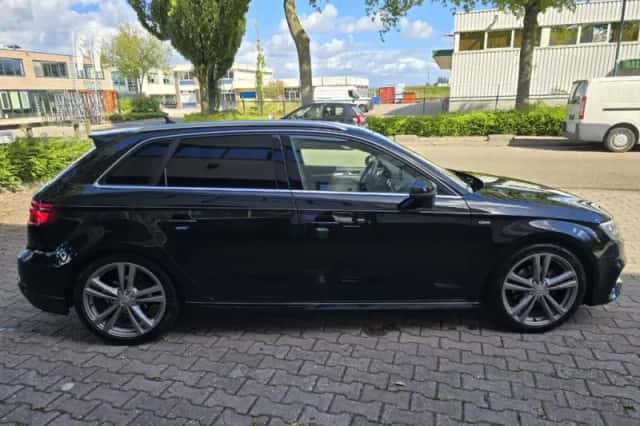 Audi A3 (2020) thumbnail 3