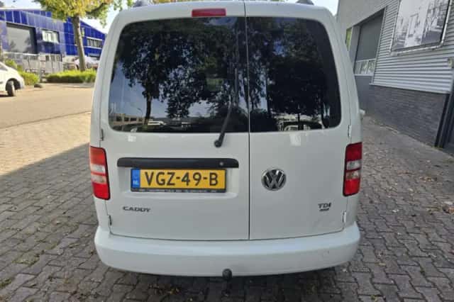 Volkswagen Caddy (2013) thumbnail 6