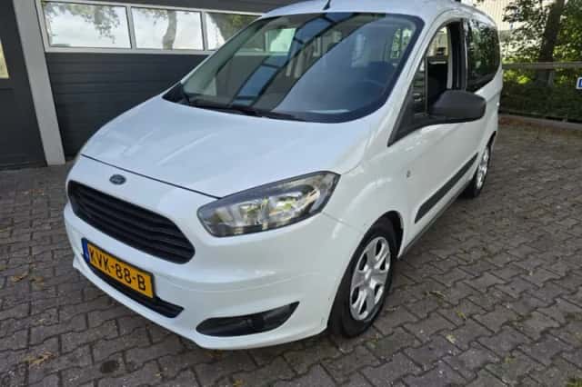Ford Tourneo Courier (2017) thumbnail 1