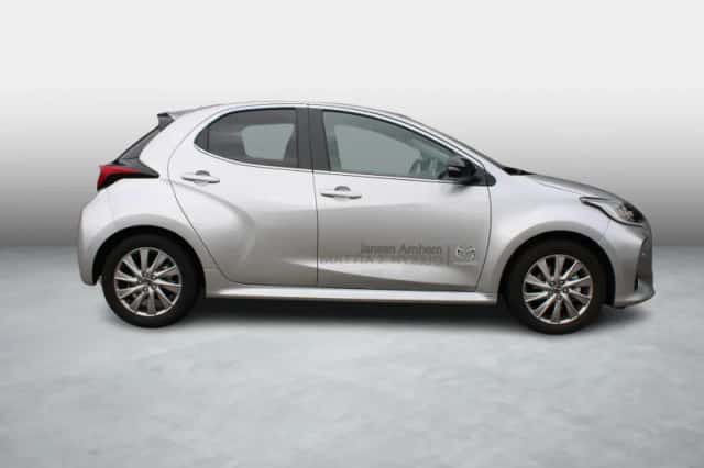 Mazda 2 Hybrid (2024) thumbnail 4