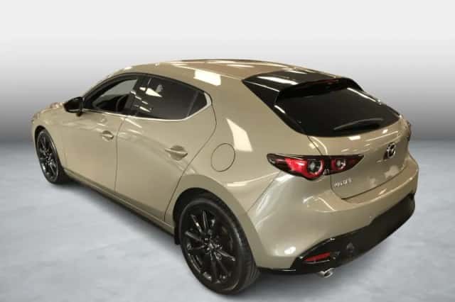 Mazda 3 (2026) thumbnail 2