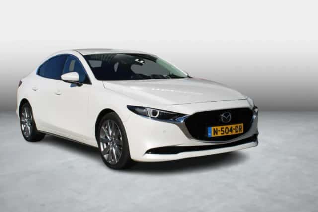 Mazda 3 (2021) thumbnail 3